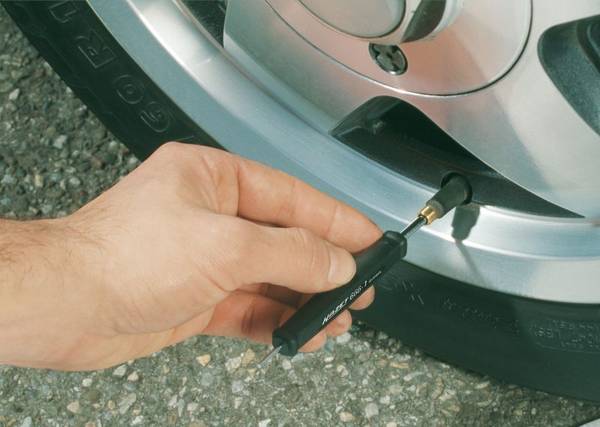 Ventīļu serdeņu skrūgrieznis Hazet 666-1