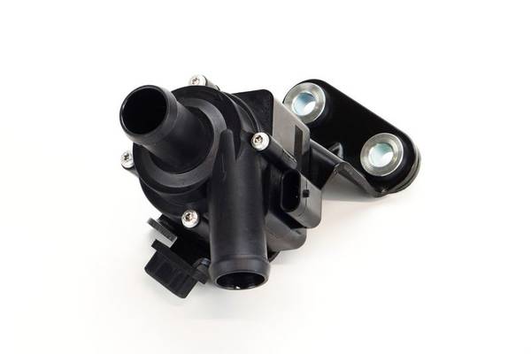 Papildu ūdens sūknis (dzesēšanas ūdens cirkulācija)